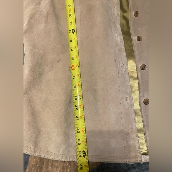 Vintage A.M.I. Women’s Leather Jacket, Large - Picture 7 of 7